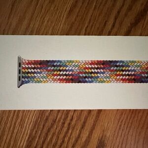 NIB Apple Braided Solo Loop Band. Pride Edition. 40mm, 7